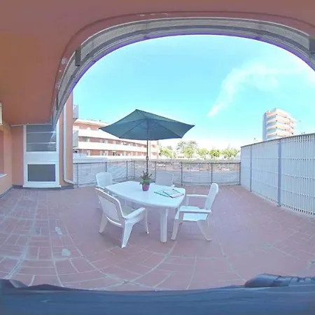 Apartments In Lignano Sabbiadoro 42760 Lägenhet *